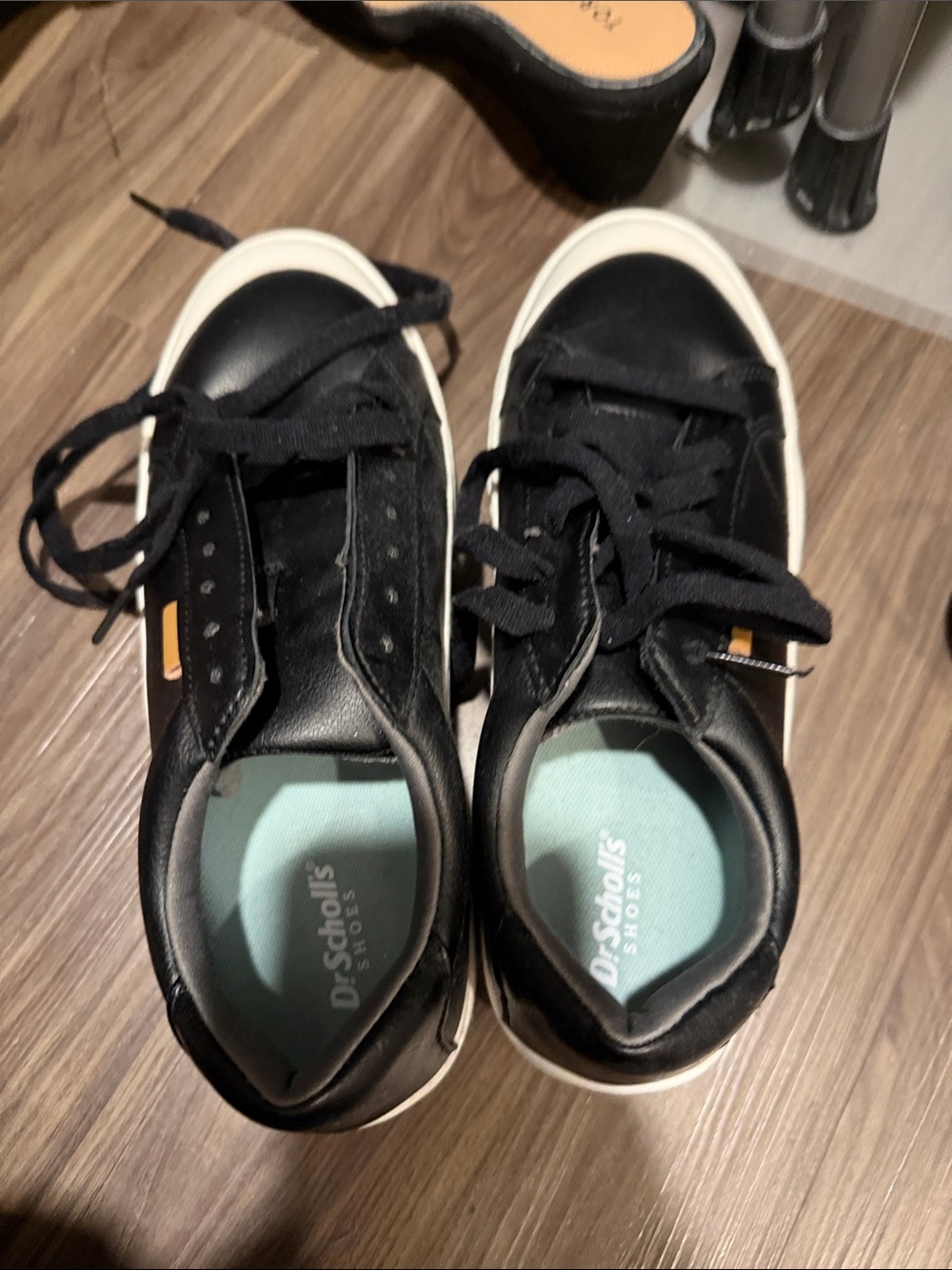 Dr. Scholl’s Black Platform Sneakers White Sole Women’s Size 8.5